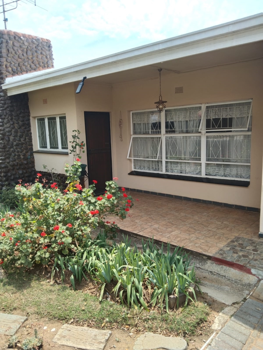 3 Bedroom Property for Sale in Theunissen Free State